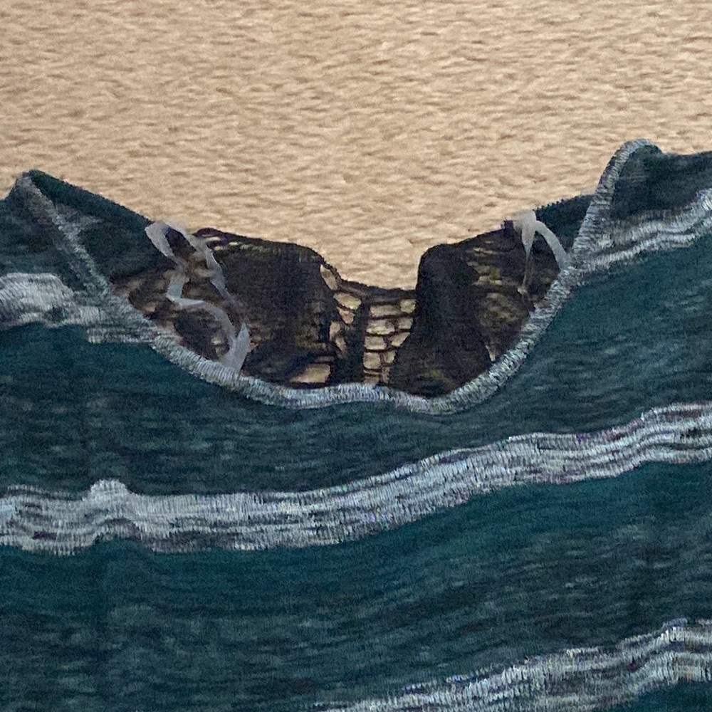 Crop Top - Picture 2 of 4